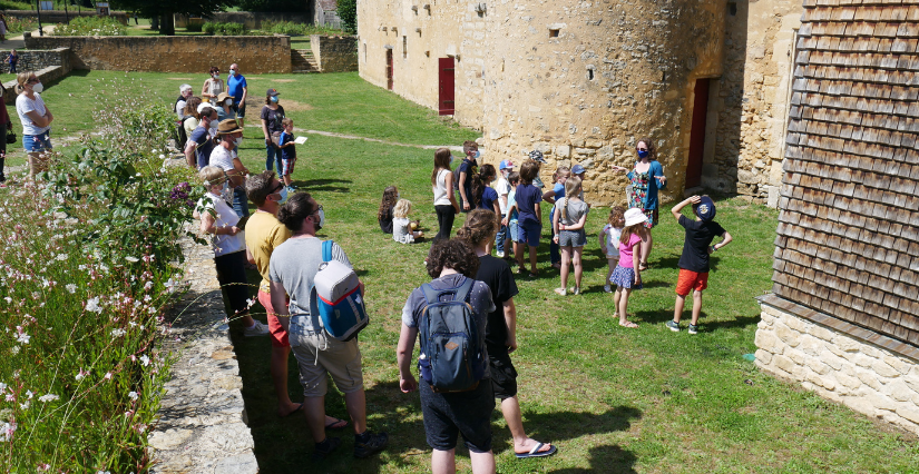 "S'habiller au Moyen Âge", visite enfant au Manoir de la Cour