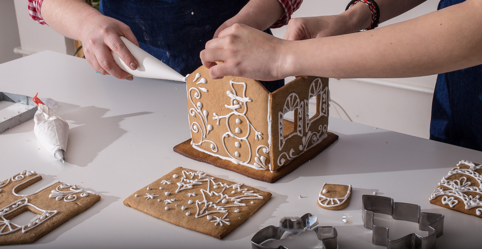 atelier maison en pain depices malicorne sur sarthe Atelier Fabrication d'un maison en pain d'épice, Animation de Noël à Malicorne/sarthe