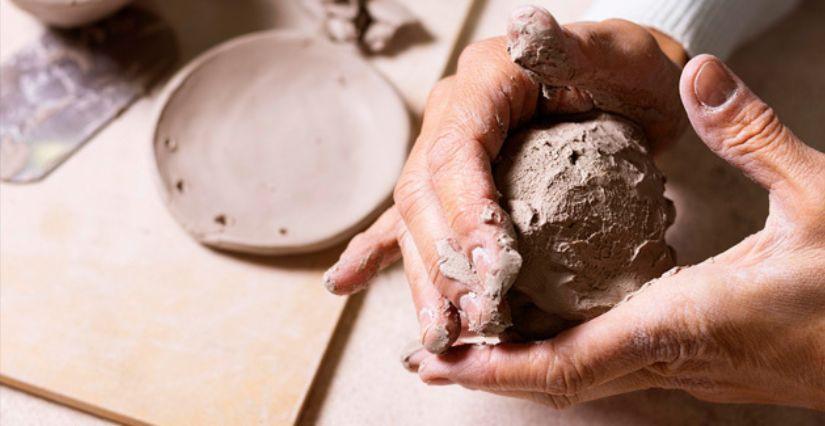 "Les mains dans la terre", atelier au Musée de la Faïence et de la Céramique