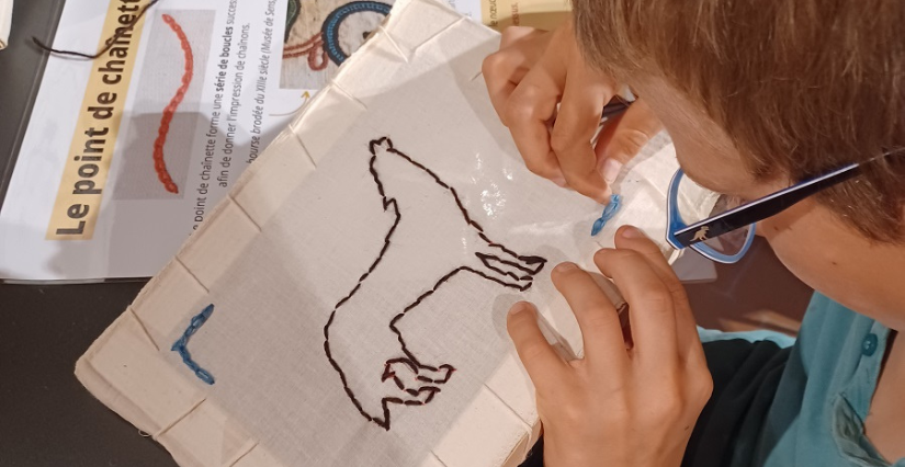 "Broderie médiévale", atelier au Manoir de la Cour