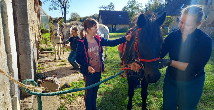 "Ethik'Complicité", stage en famille avec Ethik'Action à l'Écolieu de la Bretonnerie