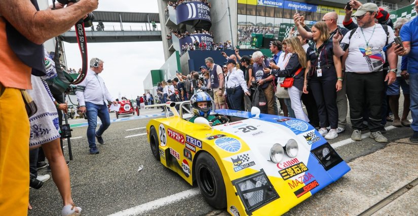 La parade Little Big Mans, dans le cadre de Le Mans Classic