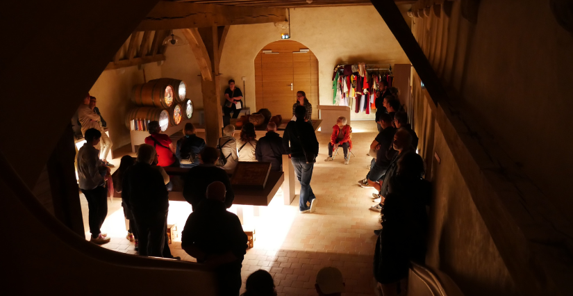 Visite nocturne "Vérités ou clichés, la nuit au Moyen Âge" au Manoir de la Cour à Asnières-sur-Vègre
