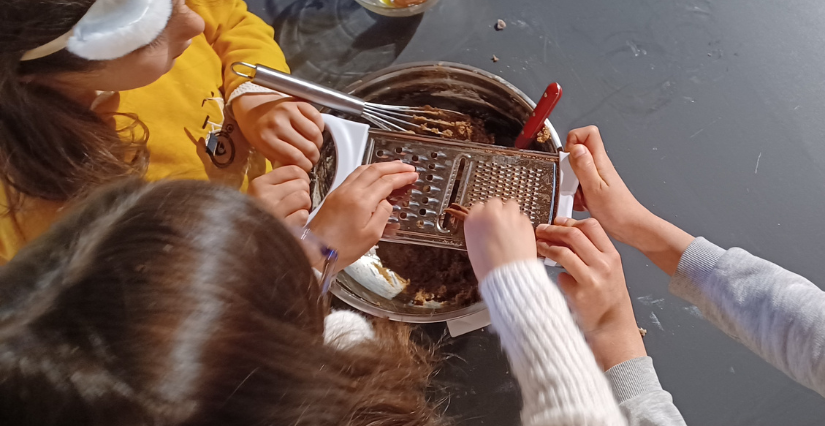 Mercredi des familles, atelier "Cuisine médiévale", au Manoir de la Cour